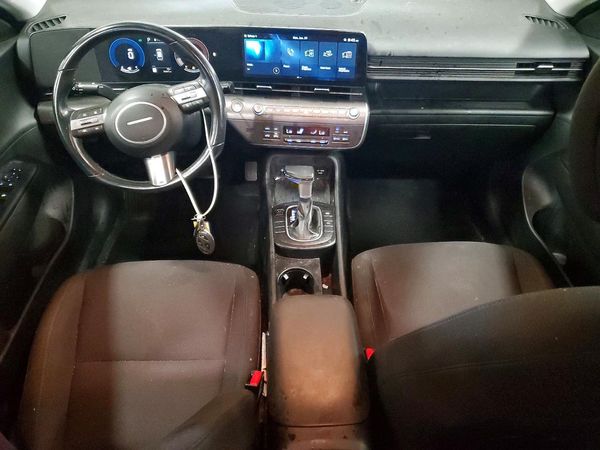 2024 HYUNDAI KONA SE