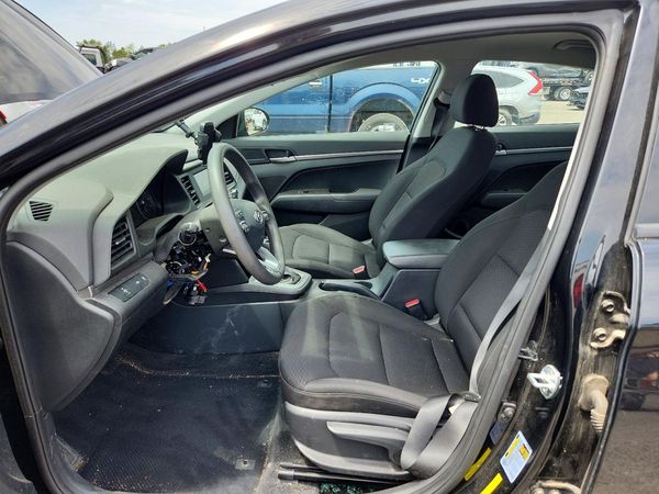 2020 HYUNDAI ELANTRA SE — DENT