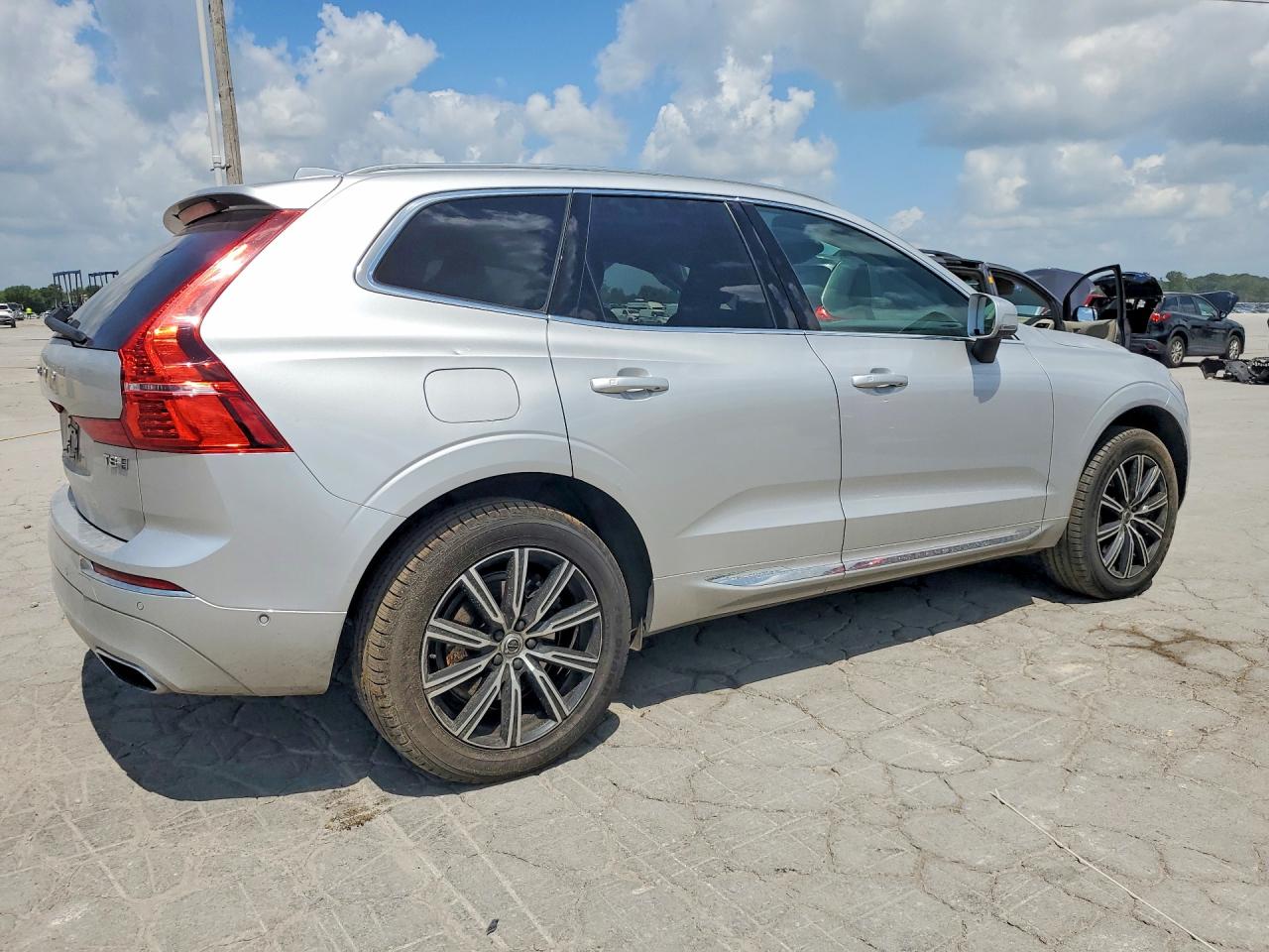 2019 VOLVO XC60 Inscription