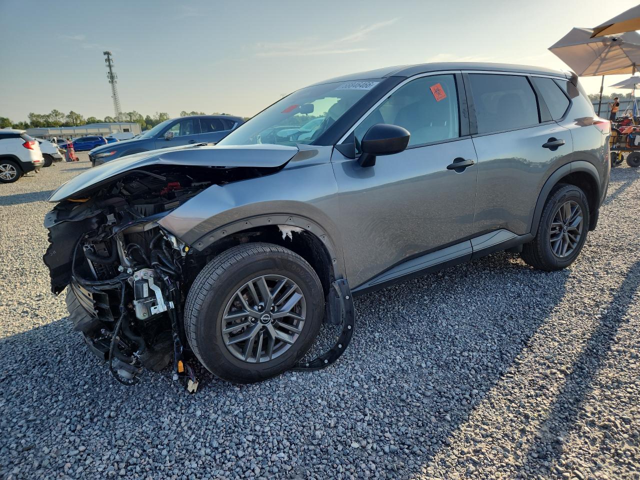 2023 NISSAN ROGUE S — Front 3/4