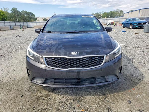 2017 KIA FORTE LX Base