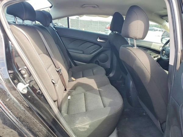 2017 KIA FORTE LX Base