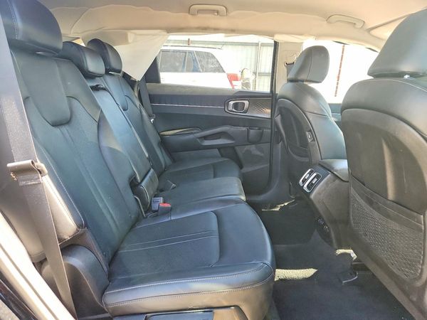 2022 KIA SORENTO
