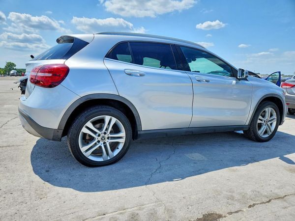 2019 MERCEDES-BENZ GLA GLA250