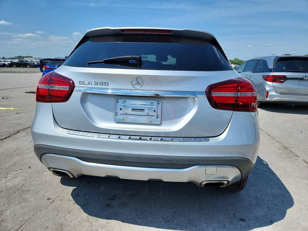 2019 MERCEDES-BENZ GLA GLA250