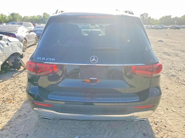 2020 MERCEDES-BENZ GLB GLB250