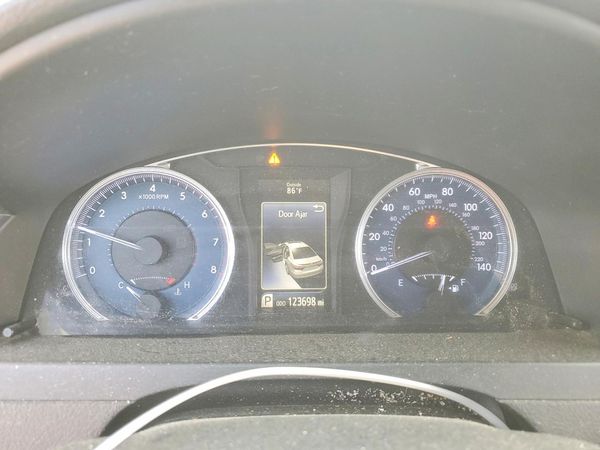 2016 TOYOTA CAMRY