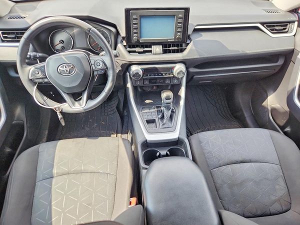 2021 TOYOTA RAV4 XLE