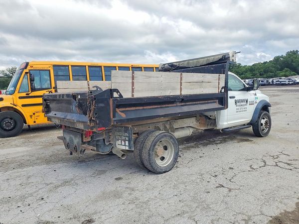 2016 RAM 5500 REG CAB CHASSIS