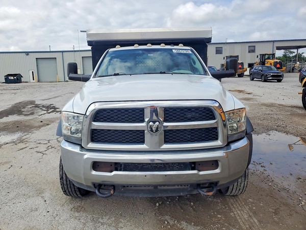 2016 RAM 5500 REG CAB CHASSIS