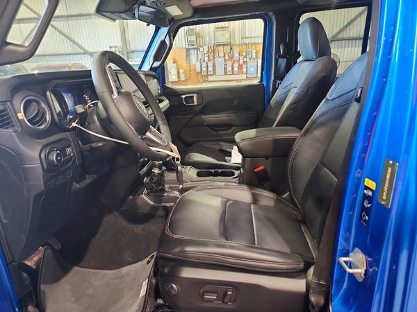 2025 JEEP WRANGLER 4-DOOR SAHARA