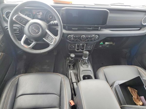 2025 JEEP WRANGLER 4-DOOR SAHARA