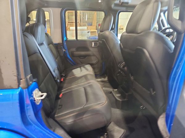 2025 JEEP WRANGLER 4-DOOR SAHARA