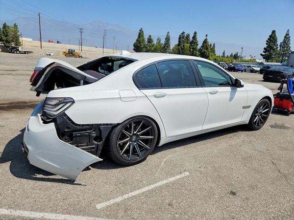 2013 BMW 740