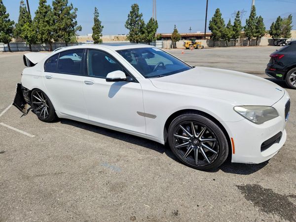 2013 BMW 740