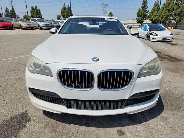 2013 BMW 740