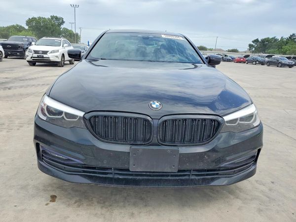 2018 BMW 530