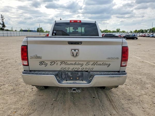 2018 RAM 1500 SLT