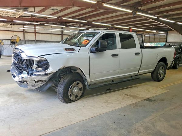 2024 RAM 3500 Tradesman — Front 3/4