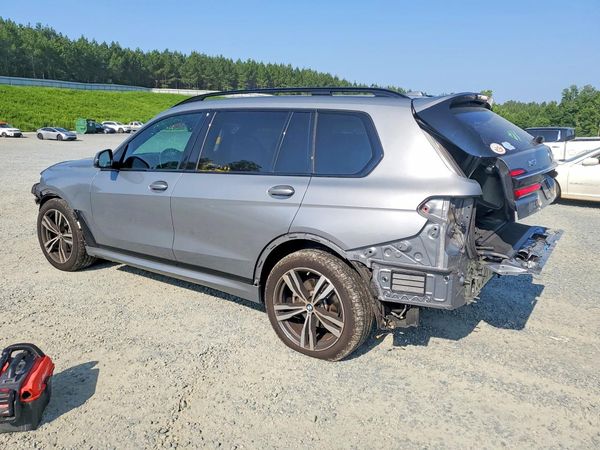 2025 BMW X7