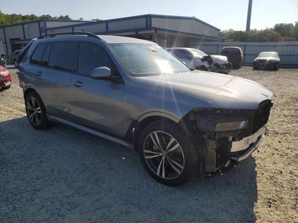 2025 BMW X7
