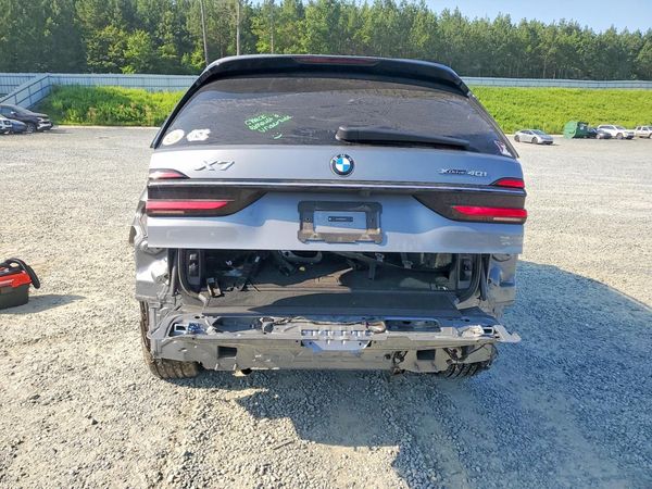 2025 BMW X7