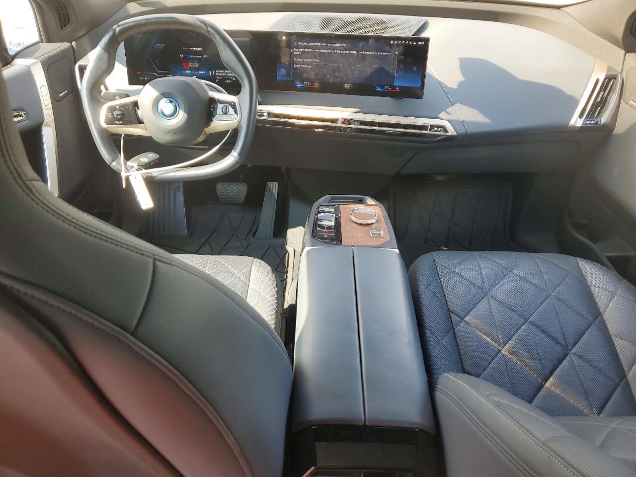2023 BMW IX xDrive50i