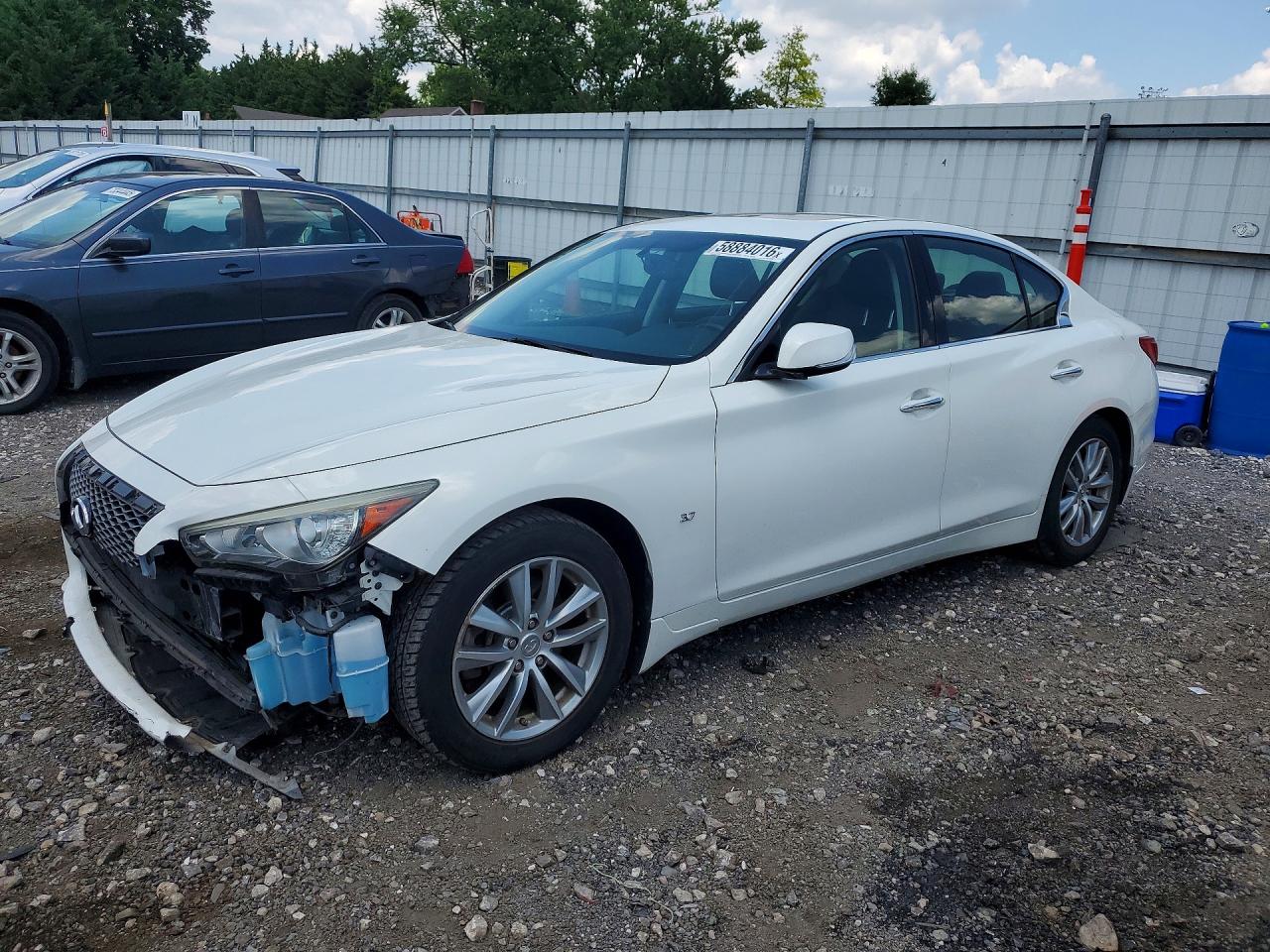 2015 INFINITI Q50