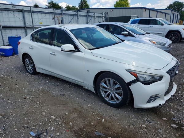 2015 INFINITI Q50