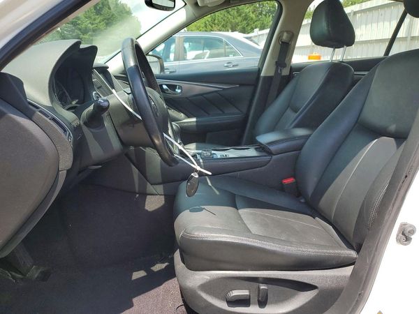 2015 INFINITI Q50
