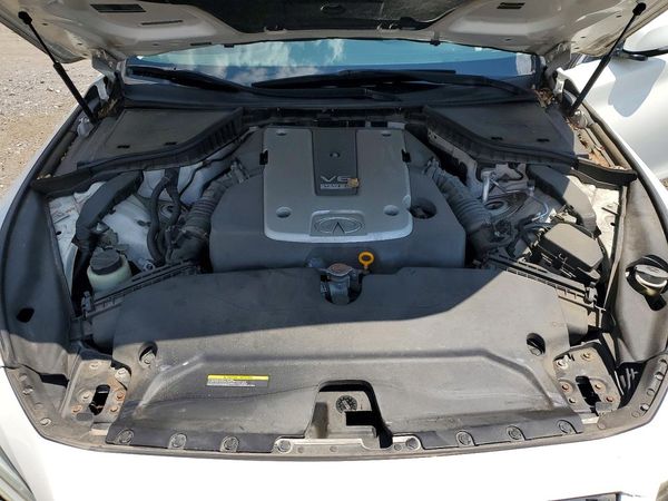 2015 INFINITI Q50