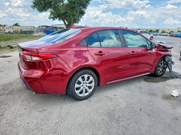 2022 TOYOTA COROLLA