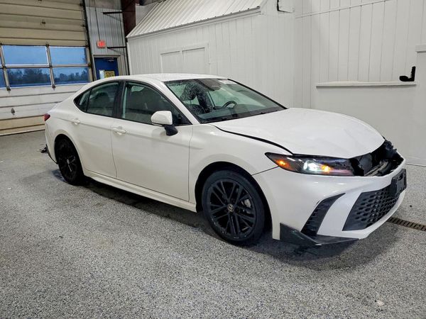 2025 TOYOTA CAMRY