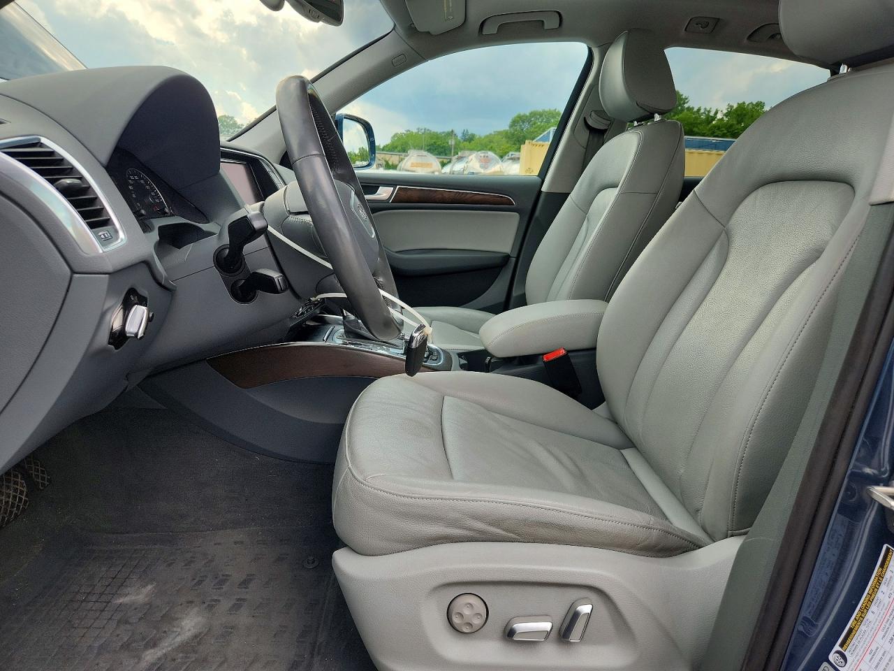 2017 AUDI Q5 quattro Premium Plus
