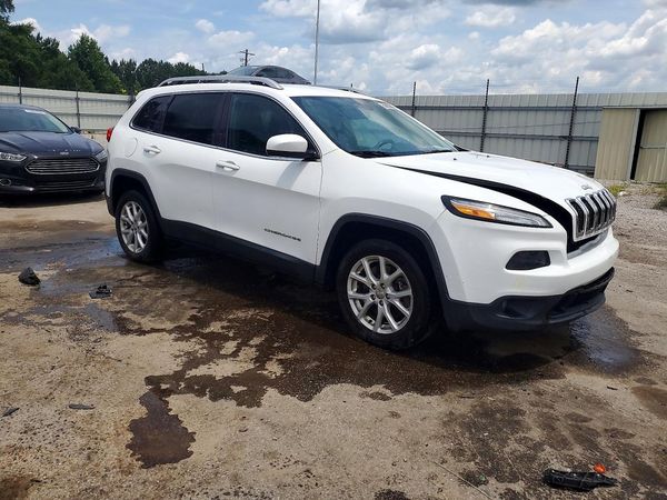 2018 JEEP CHEROKEE LATITUDE FWD