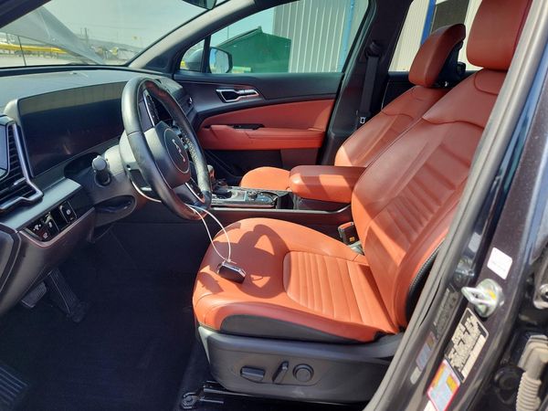 2023 KIA SPORTAGE SX-PRESTIGE or SX-P
