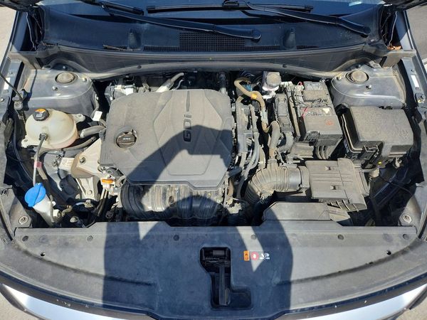 2023 KIA SPORTAGE SX-PRESTIGE or SX-P
