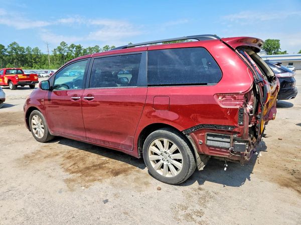 2017 TOYOTA SIENNA