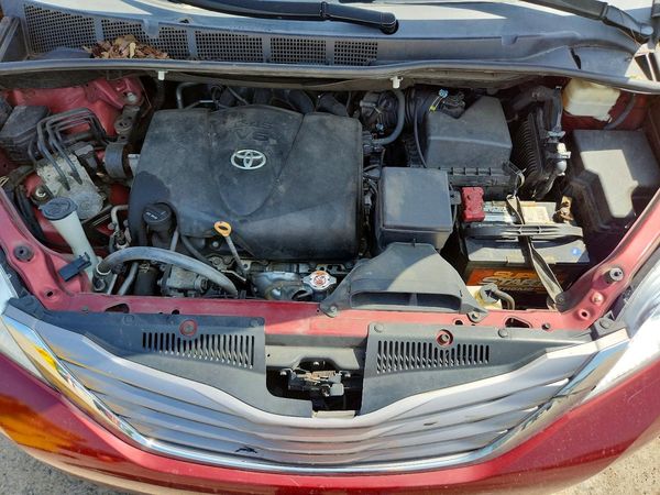 2017 TOYOTA SIENNA