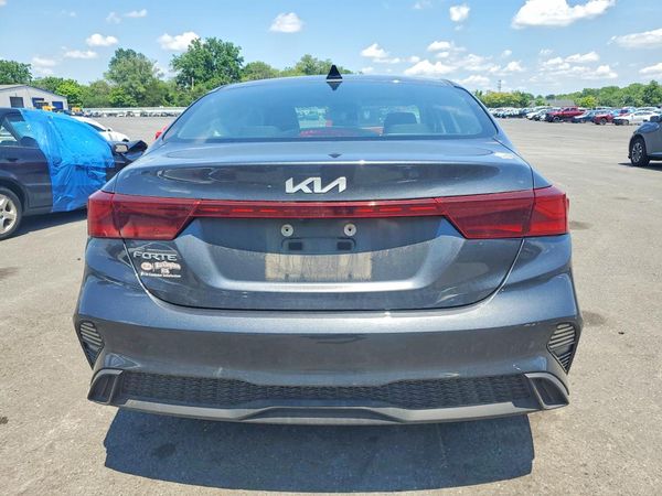 2022 KIA FORTE FE, LXS