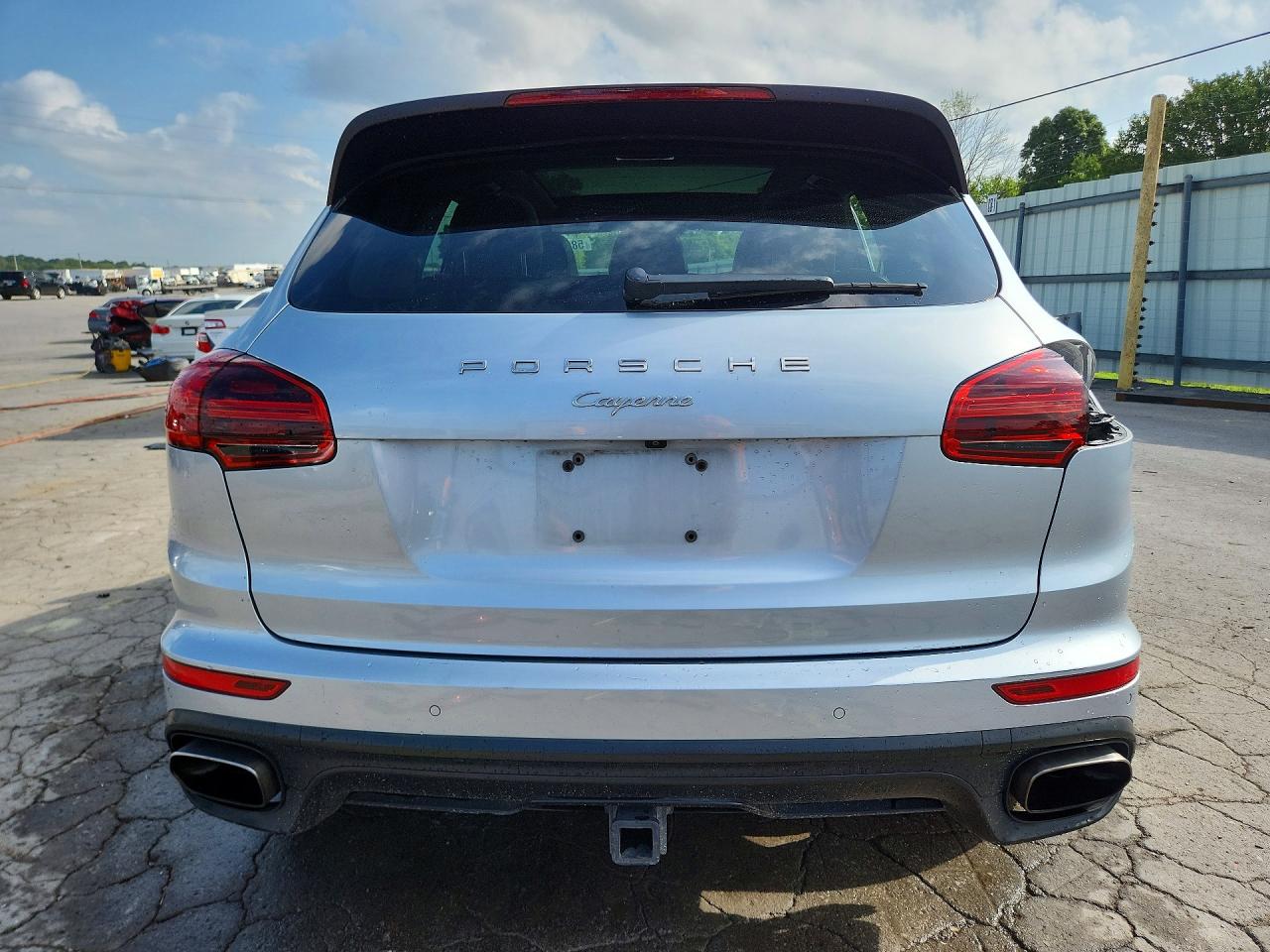 2017 PORSCHE CAYENNE
