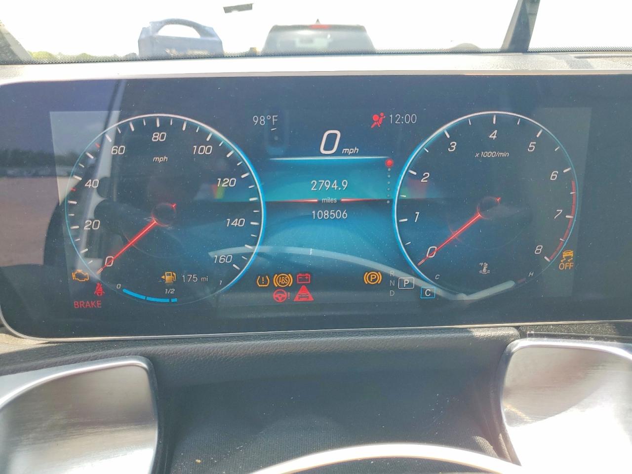 2021 MERCEDES-BENZ GLB GLB250