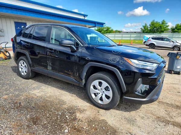 2023 TOYOTA RAV4 LE