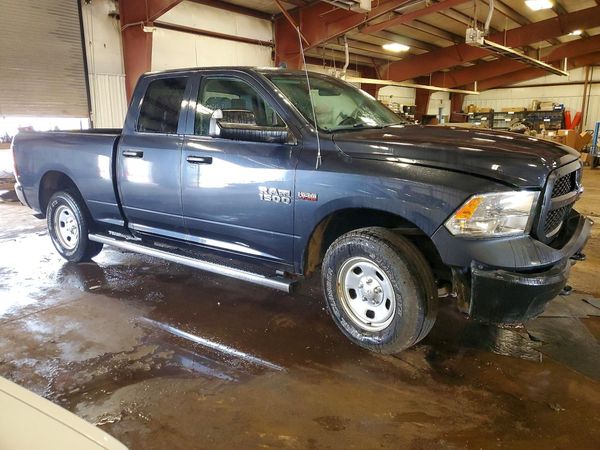 2017 RAM 1500 ST