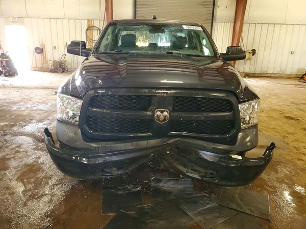 2017 RAM 1500 ST