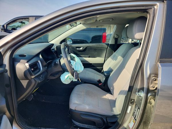 2022 KIA RIO