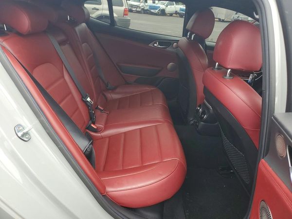 2020 KIA STINGER GT2
