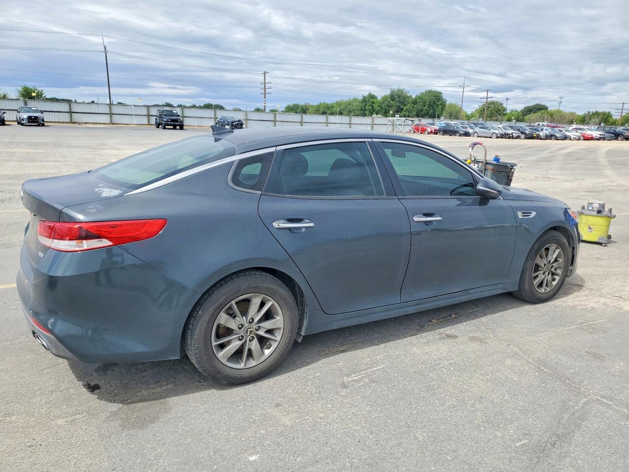 2016 KIA OPTIMA GL