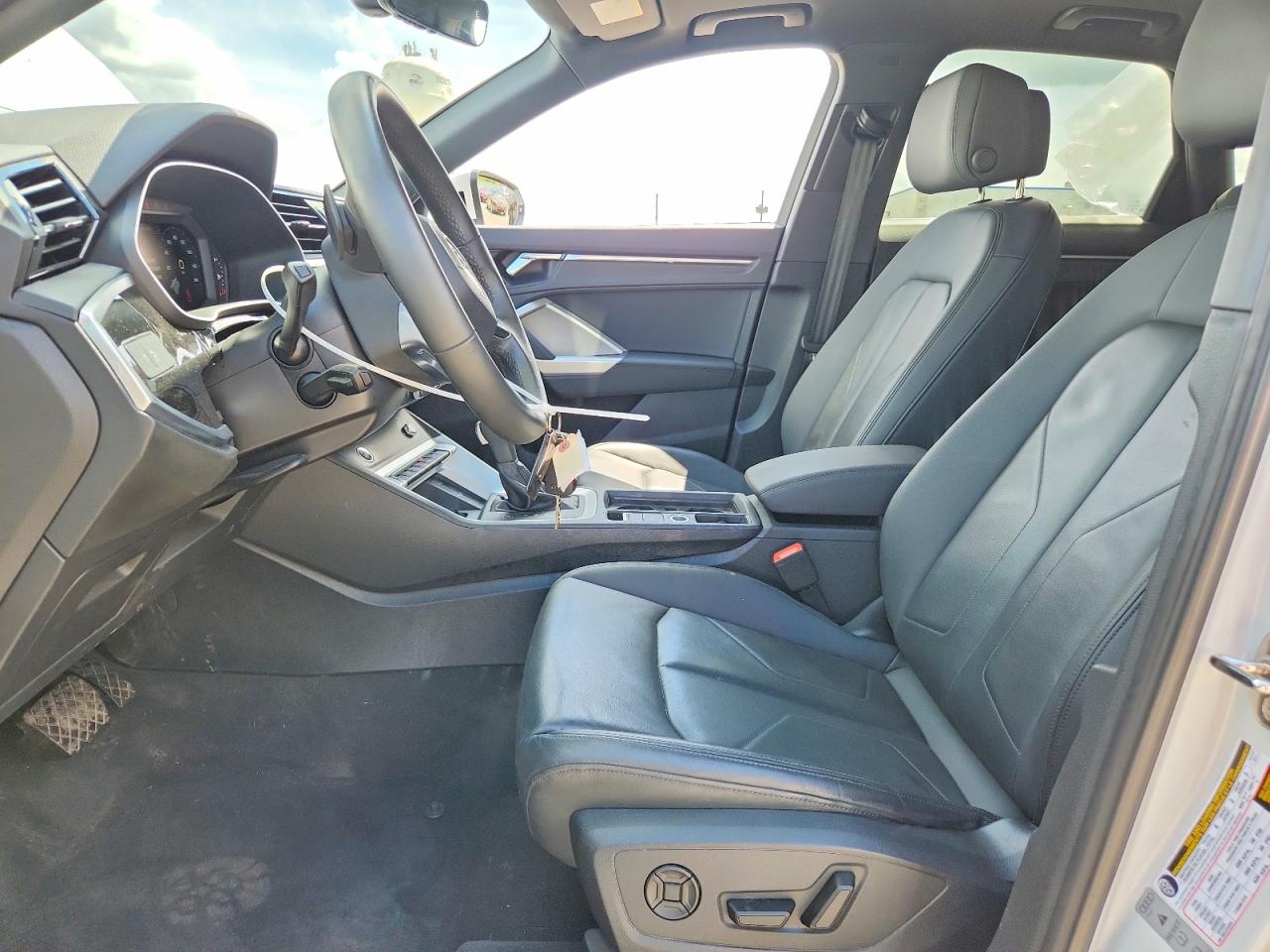 2024 AUDI Q3 S Line quattro Premium