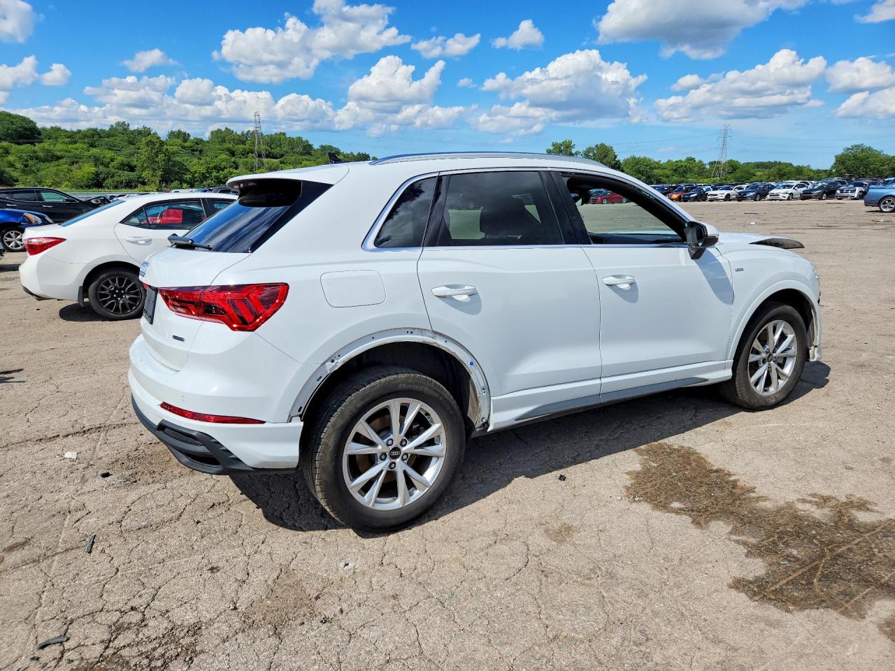 2024 AUDI Q3 S Line quattro Premium